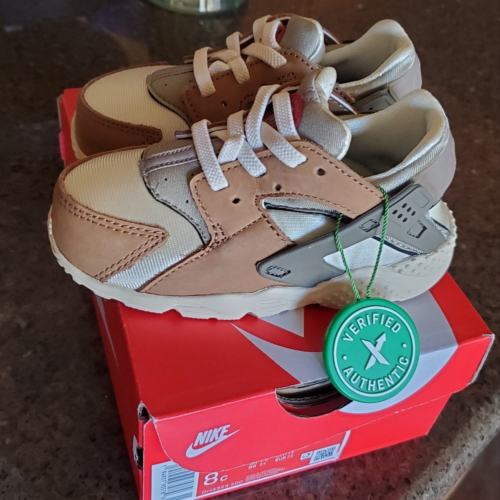 Nike Hurache desert oak 8C